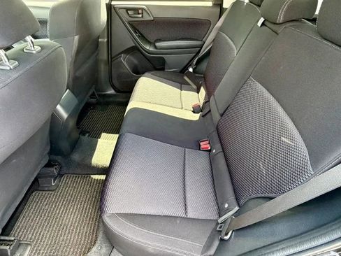 Used 2017 Subaru Forester 2.5i Premium AWD/4WD image 11