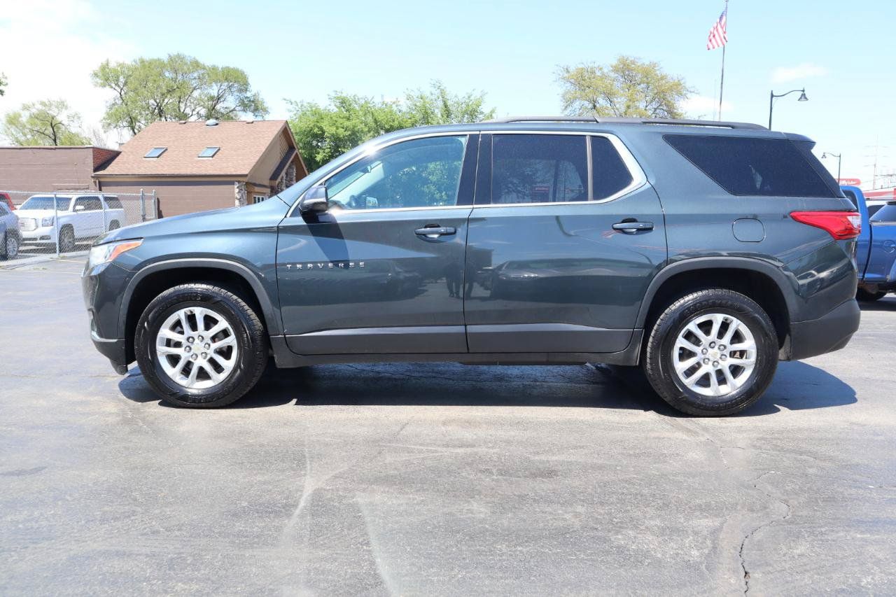 Used 2019 Chevrolet Traverse LT FWD image 2