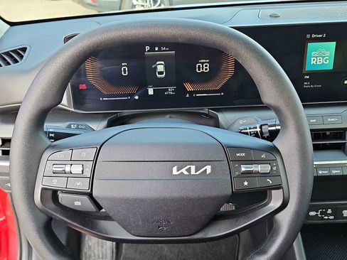 Used 2025 Kia K4 FWD image 19