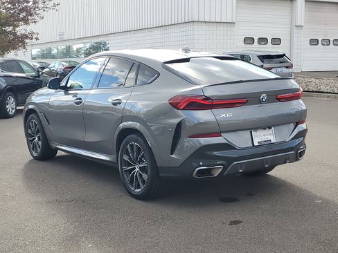 Certified 2024 BMW X6 xDrive40i w/ Premium Package image 2