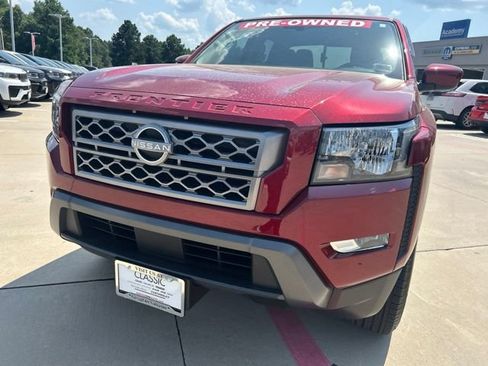 Used 2024 Nissan Frontier SV w/ SV Convenience Package RWD image 3