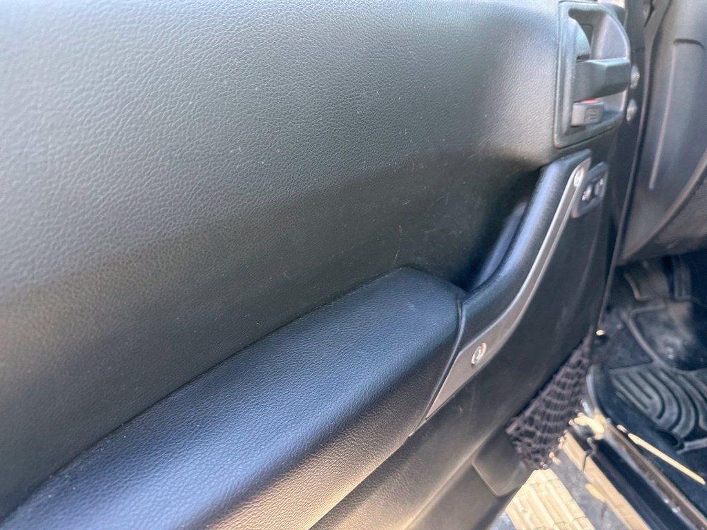 Used 2018 Jeep Wrangler Unlimited Sport S AWD/4WD image 7