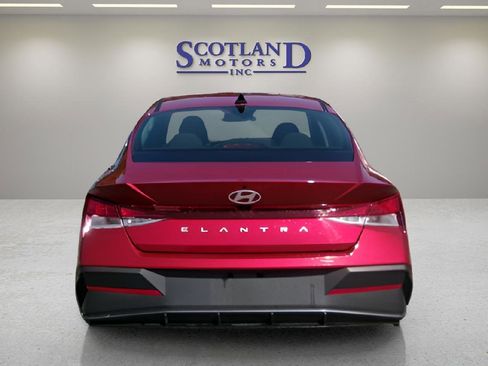 Used 2024 Hyundai Elantra SEL image 7