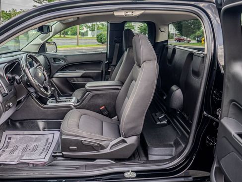 Used 2021 Chevrolet Colorado LT w/ Fleet Safety Package RWD image 15