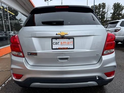 Used 2018 Chevrolet Trax LT w/ LT Convenience Package image 6