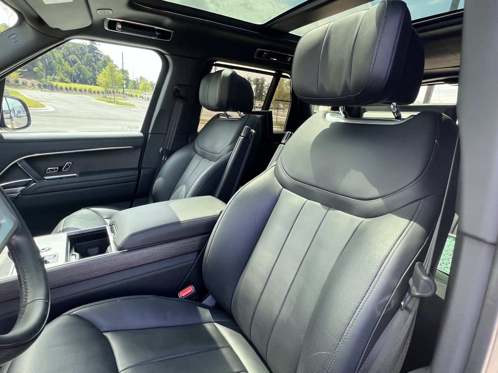 Used 2024 Land Rover Range Rover Autobiography AWD/4WD image 15