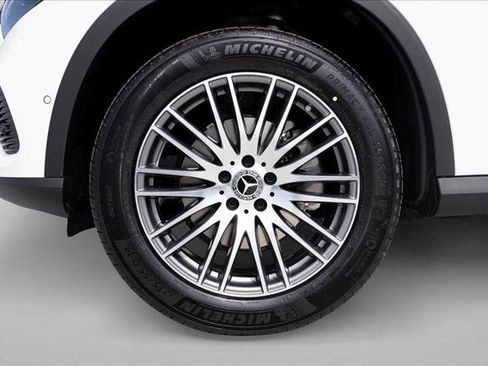 New 2026 Mercedes-Benz GLC 300 4MATIC image 9