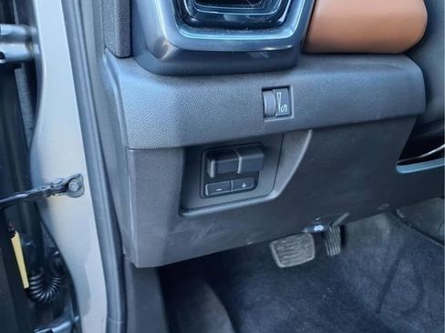 Used 2025 GMC Canyon AT4 AWD/4WD image 22