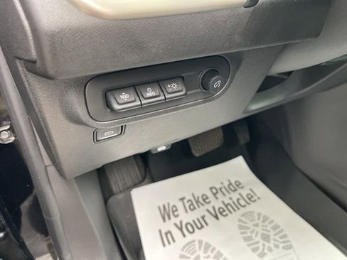 Used 2024 GMC Terrain Denali w/ Black Diamond Edition image 24