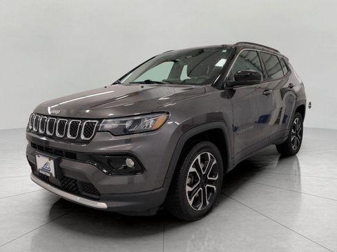 Used 2023 Jeep Compass Limited AWD/4WD image 12