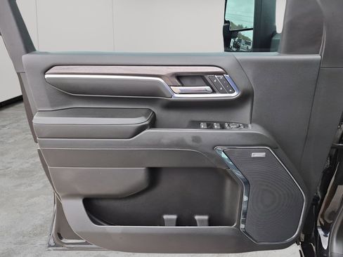 Used 2024 Chevrolet Silverado 2500 LTZ w/ LTZ Plus Package image 26