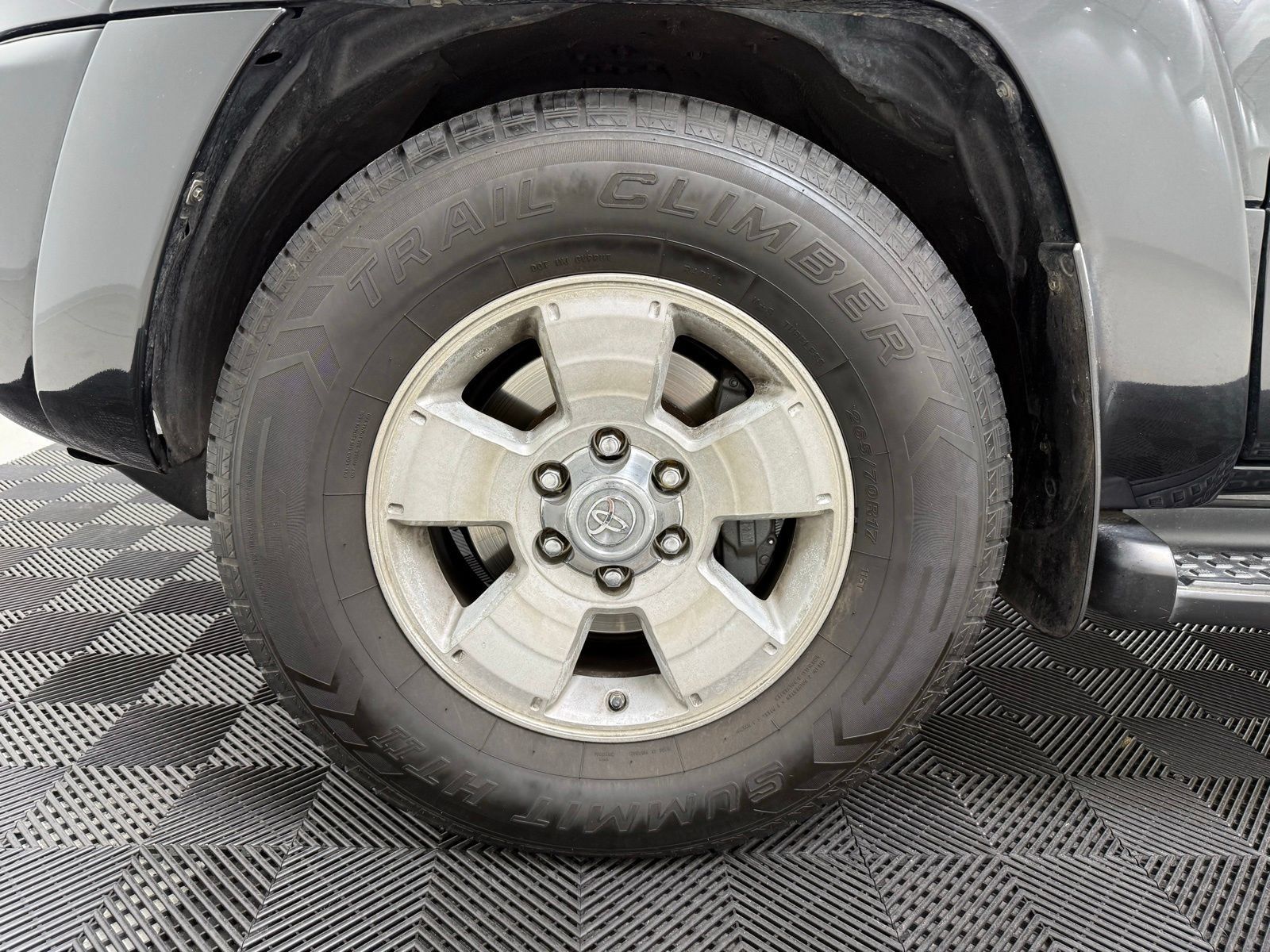 Used 2005 Toyota 4Runner Limited RWD image 9