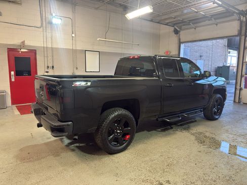 Used 2017 Chevrolet Silverado 1500 LT w/ Redline Edition image 6