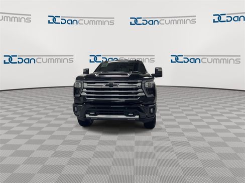 Used 2025 Chevrolet Silverado 2500 High Country w/ Technology Package image 3
