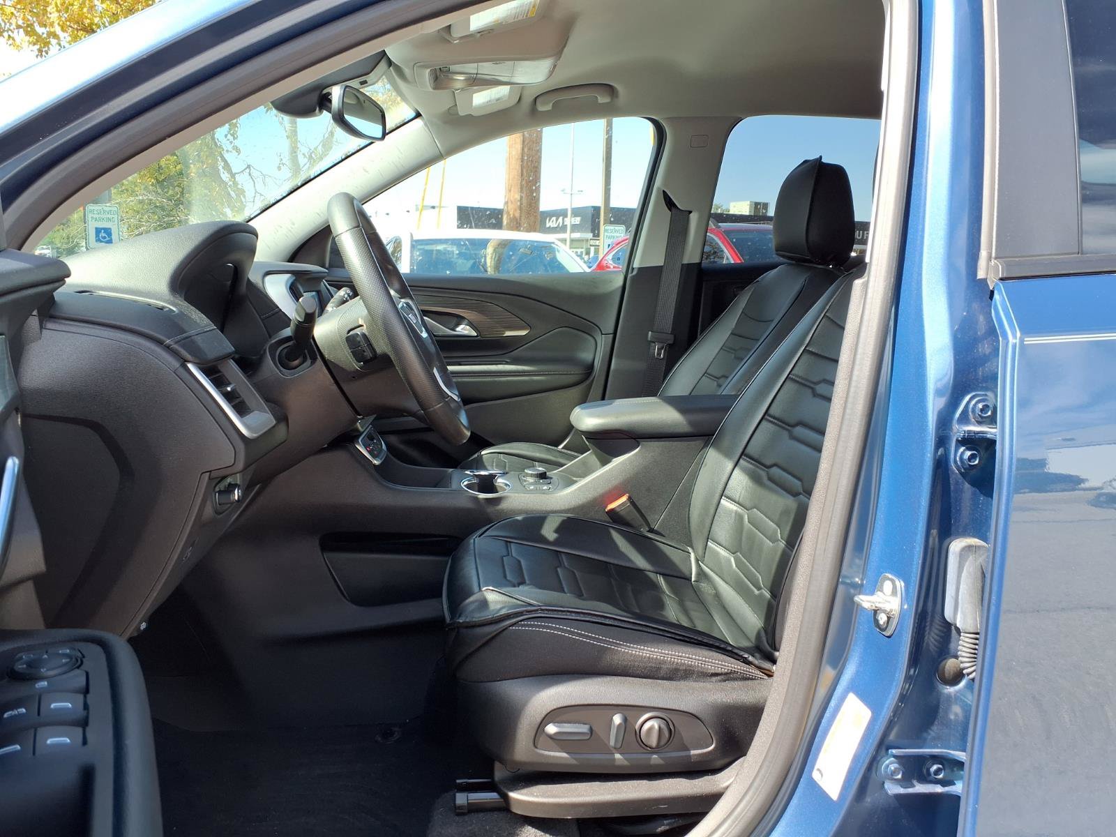 Used 2024 GMC Terrain SLE w/ Driver Convenience Package AWD/4WD image 18