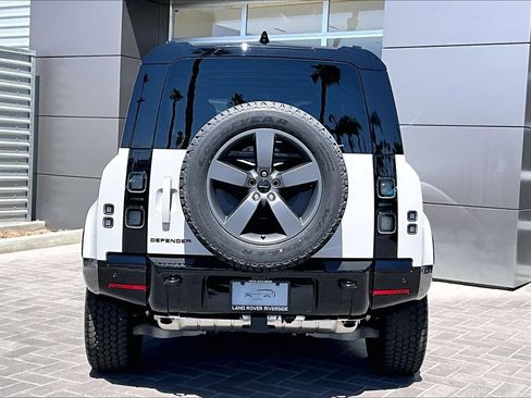 New 2026 Land Rover Defender 110 X-Dynamic SE AWD/4WD image 4