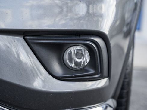 Used 2018 Nissan Murano SV image 13