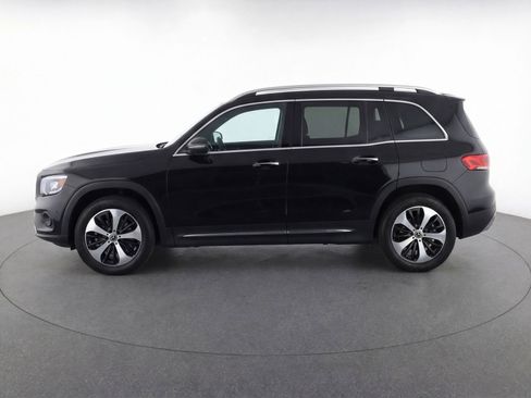 Used 2025 Mercedes-Benz GLB 250 4MATIC image 5