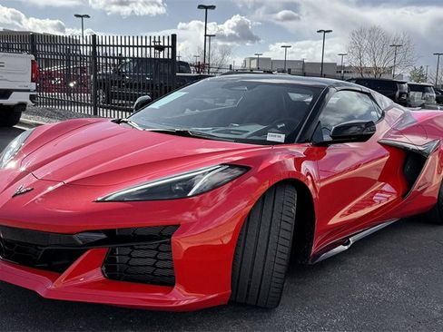 Used 2025 Chevrolet Corvette Z06 image 4