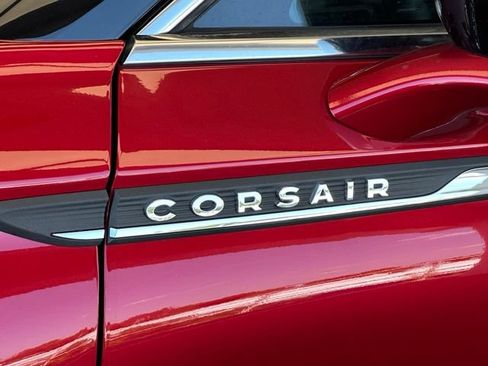 Used 2025 Lincoln Corsair Reserve AWD/4WD image 28