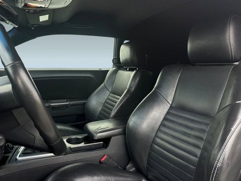 Used 2009 Dodge Challenger R/T image 19