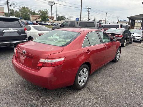 Used 2009 Toyota Camry LE FWD image 4
