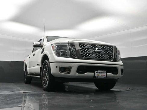 Used 2017 Nissan Titan Platinum Reserve image 23
