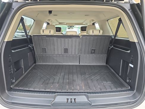 Used 2019 Ford Expedition Max Platinum image 14