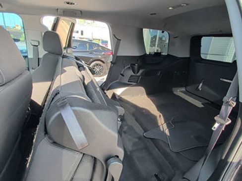 Used 2018 Chevrolet Tahoe LS w/ Skid Plate Package AWD/4WD image 27