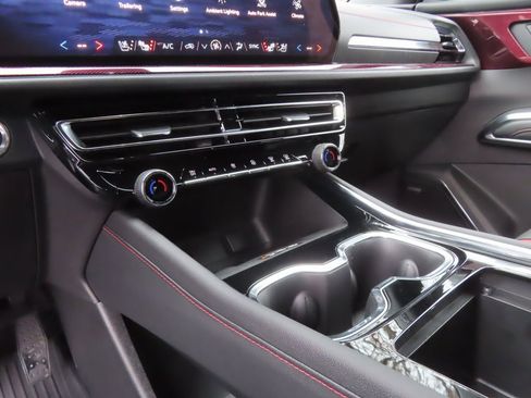 New 2026 Chevrolet Traverse RS w/ LPO, Floor Liner Package image 6