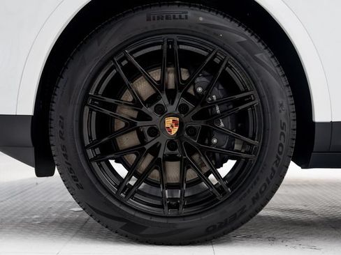 New 2026 Porsche Cayenne Coupe AWD/4WD image 29