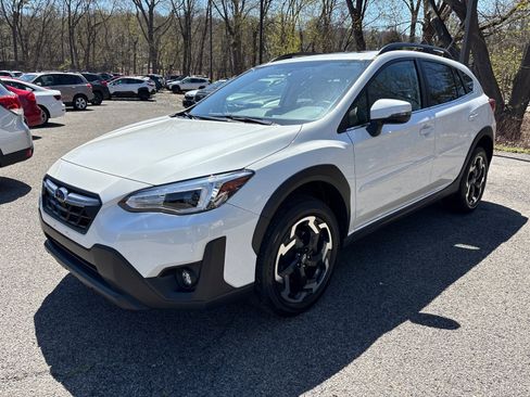 Used 2023 Subaru Crosstrek 2.5i Limited w/ Moonroof Package image 3
