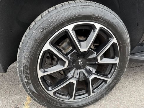 Used 2022 Chevrolet Tahoe RST w/ Sport Performance Package image 44