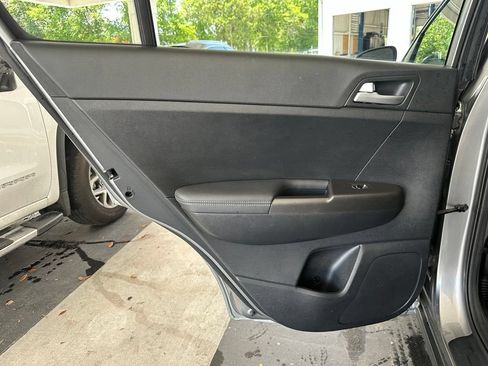 Used 2021 Kia Sportage LX FWD image 27