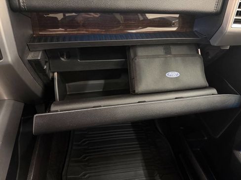 Used 2016 Ford F150 Platinum w/ Max Trailer Tow Package image 31