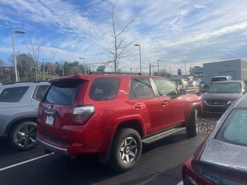 Used 2021 Toyota 4Runner TRD Off-Road image 4