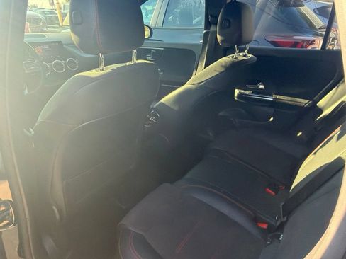 Used 2022 Mercedes-Benz GLA 250 4MATIC image 8