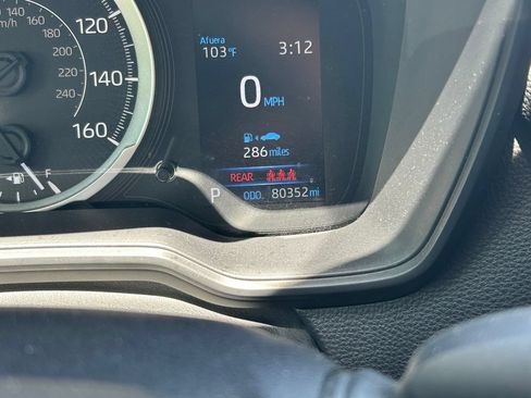 Used 2022 Toyota Corolla LE FWD image 28