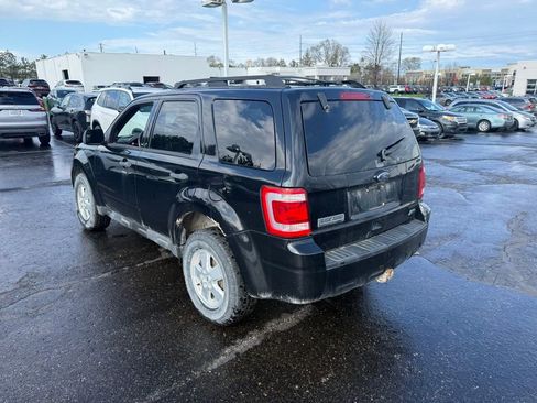 Used 2010 Ford Escape XLT FWD image 2