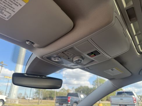 Used 2022 Volkswagen Passat 2.0T SE image 29