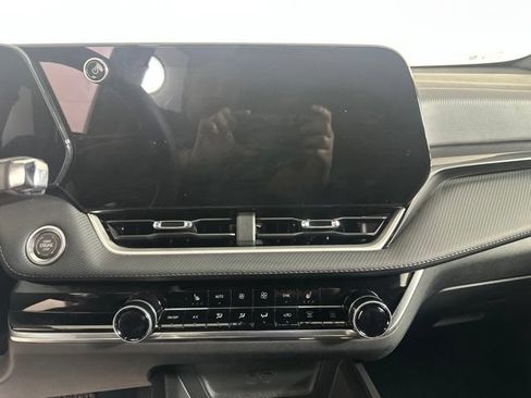 Used 2025 Chevrolet Equinox LT w/ Convenience Package II AWD/4WD image 15