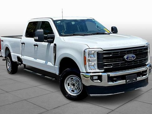 Used 2024 Ford F250 XL w/ XL Chrome Package image 2