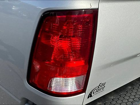 Used 2017 RAM 1500 Express AWD/4WD image 17