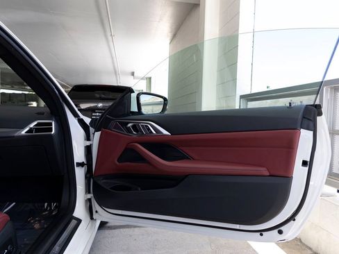 Used 2025 BMW 430i Coupe w/ Convenience Package RWD image 19