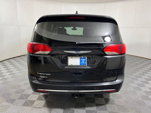 Used 2019 Chrysler Pacifica Touring Plus image 8
