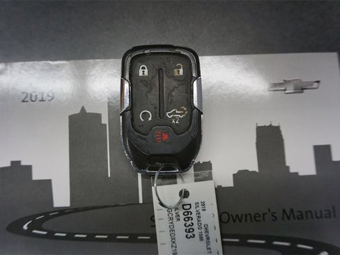 Used 2019 Chevrolet Silverado 1500 LT w/ All-Star Edition image 18