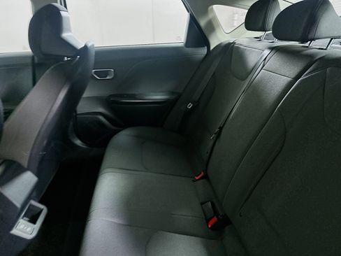Used 2025 Kia K4 LXS image 26