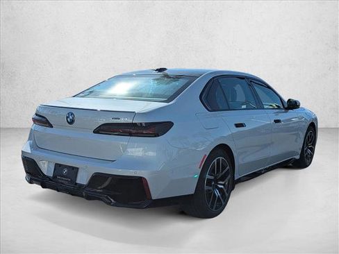 New 2026 BMW i7 xDrive60 image 2