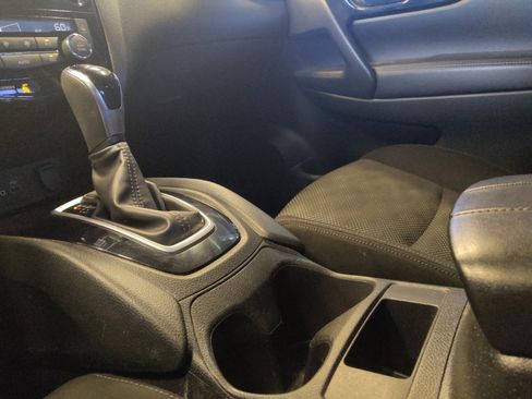 Used 2019 Nissan Rogue Sport SV FWD image 26