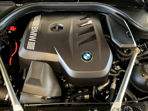 Certified 2025 BMW 530i 530i w/ M Sport Package image 17